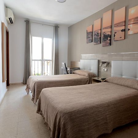 מארבלה Hostal La Pilarica מראה חיצוני תמונה